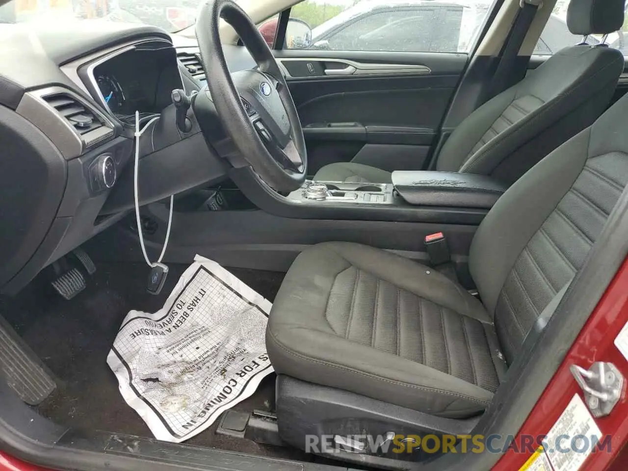 7 fotografías del automóvil dañado 3FA6P0LU5KR240917 FORD FUSION 2019