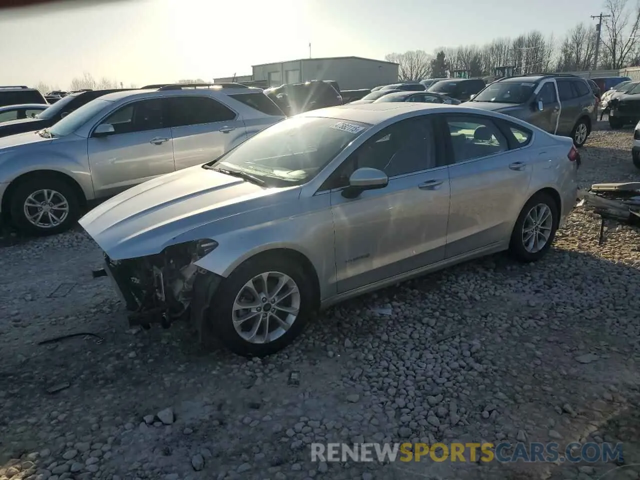 1 fotografías del automóvil dañado 3FA6P0LU5KR262156 FORD FUSION 2019
