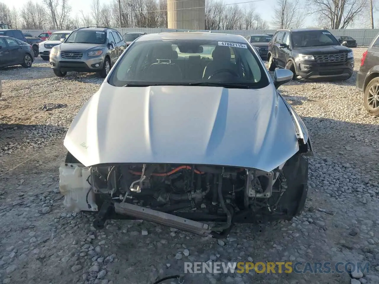 5 fotografías del automóvil dañado 3FA6P0LU5KR262156 FORD FUSION 2019