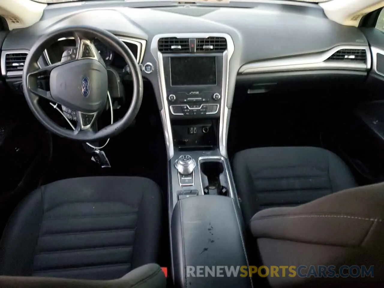 8 fotografías del automóvil dañado 3FA6P0LU6KR206193 FORD FUSION 2019