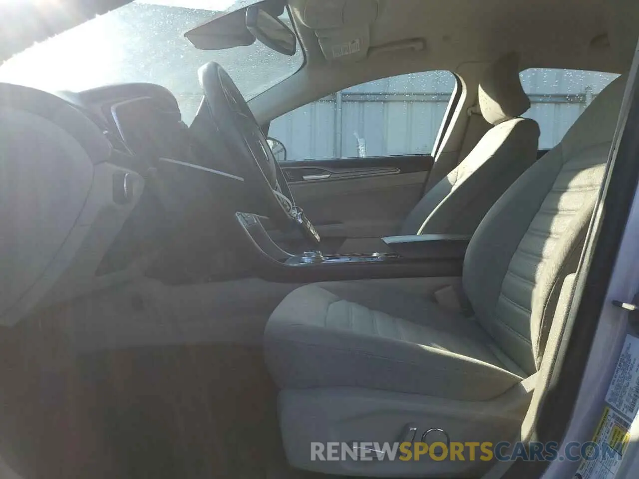 7 fotografías del automóvil dañado 3FA6P0LU6KR226069 FORD FUSION 2019