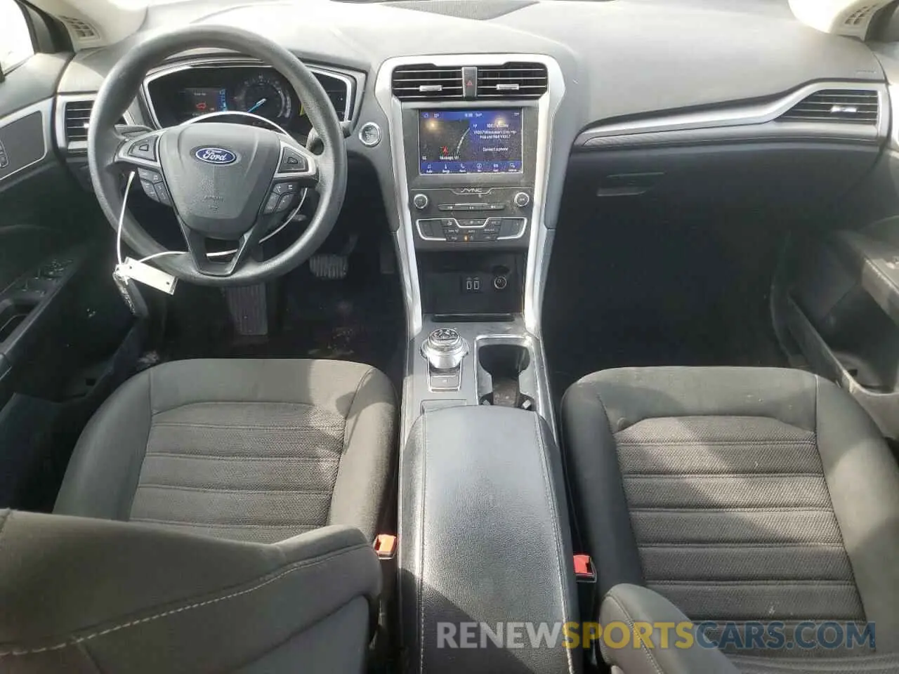 8 fotografías del automóvil dañado 3FA6P0LU6KR255281 FORD FUSION 2019