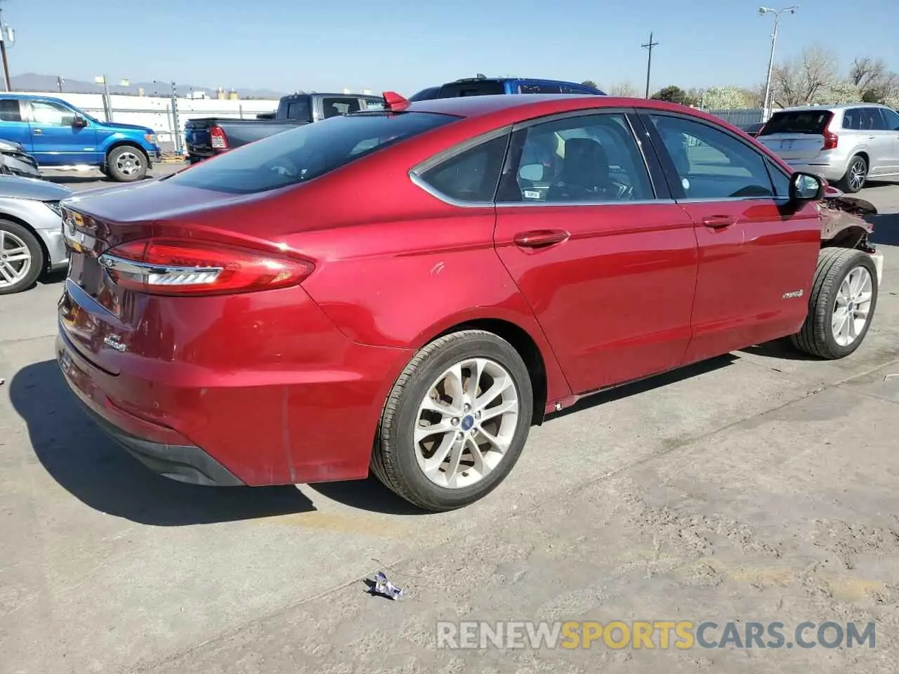 3 fotografías del automóvil dañado 3FA6P0LU6KR263901 FORD FUSION 2019