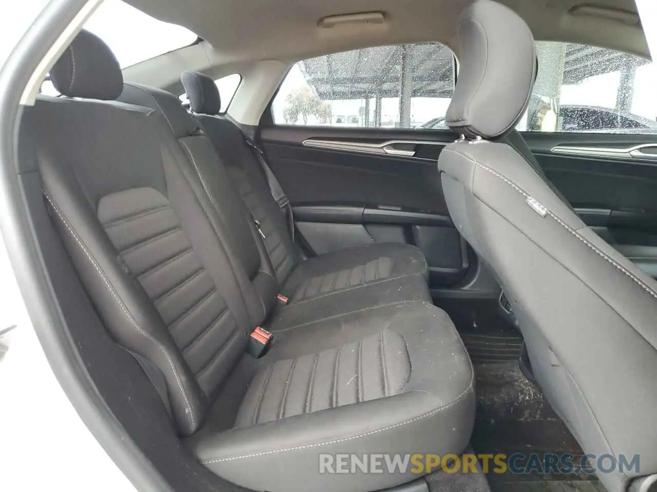 10 fotografías del automóvil dañado 3FA6P0LU7KR137787 FORD FUSION 2019