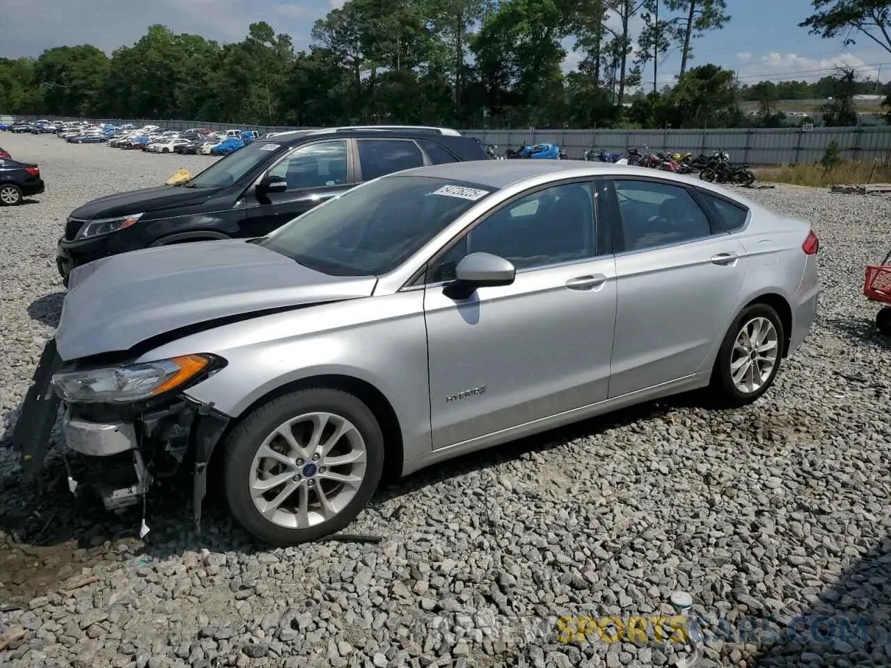 1 fotografías del automóvil dañado 3FA6P0LU7KR206574 FORD FUSION 2019
