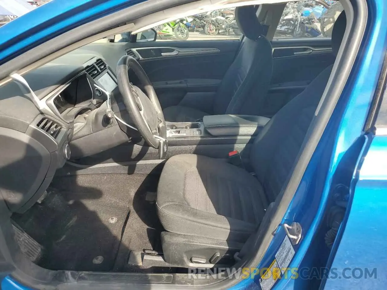 7 fotografías del automóvil dañado 3FA6P0LU7KR277239 FORD FUSION 2019