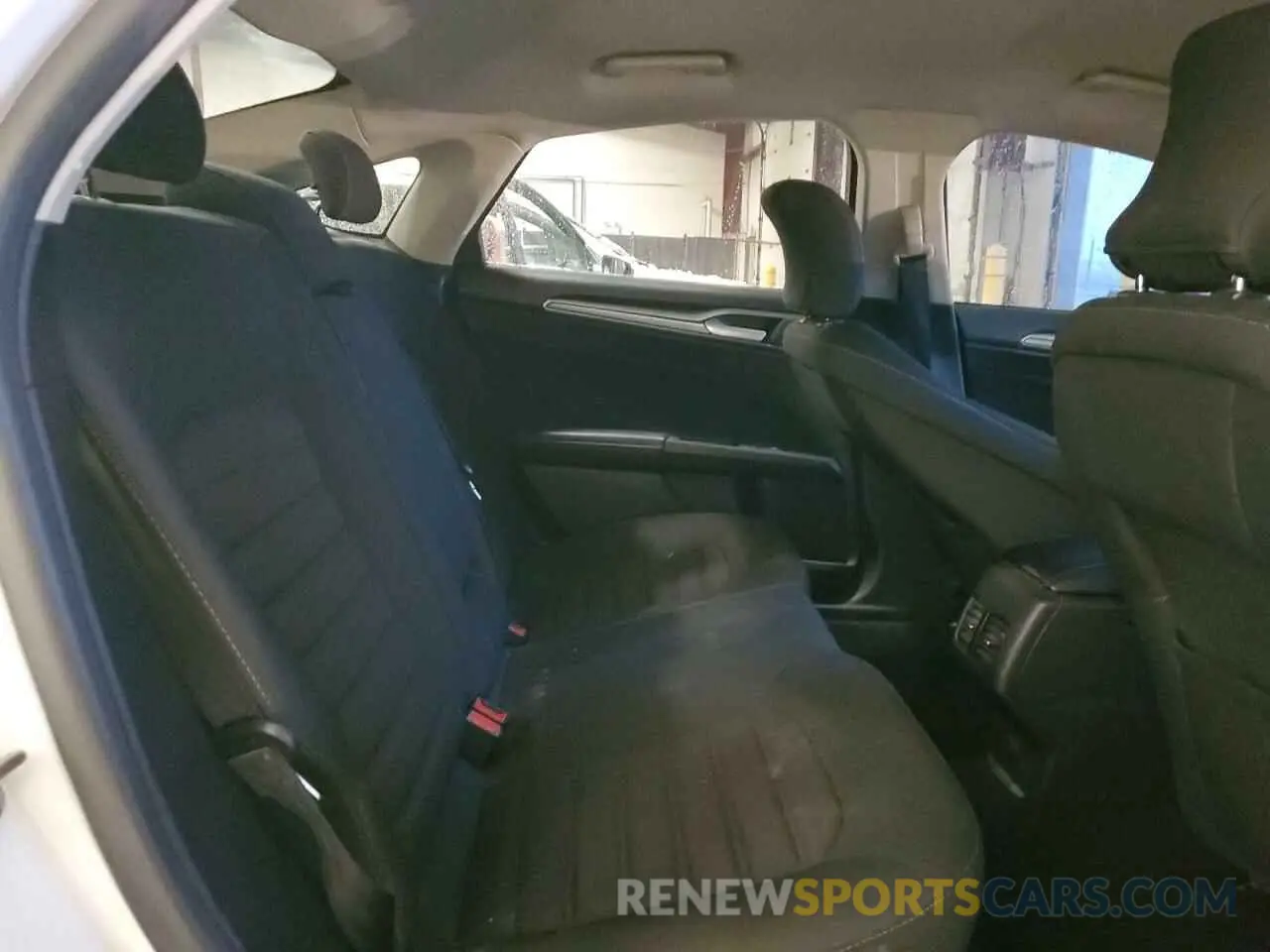 10 fotografías del automóvil dañado 3FA6P0LU8KR147521 FORD FUSION 2019