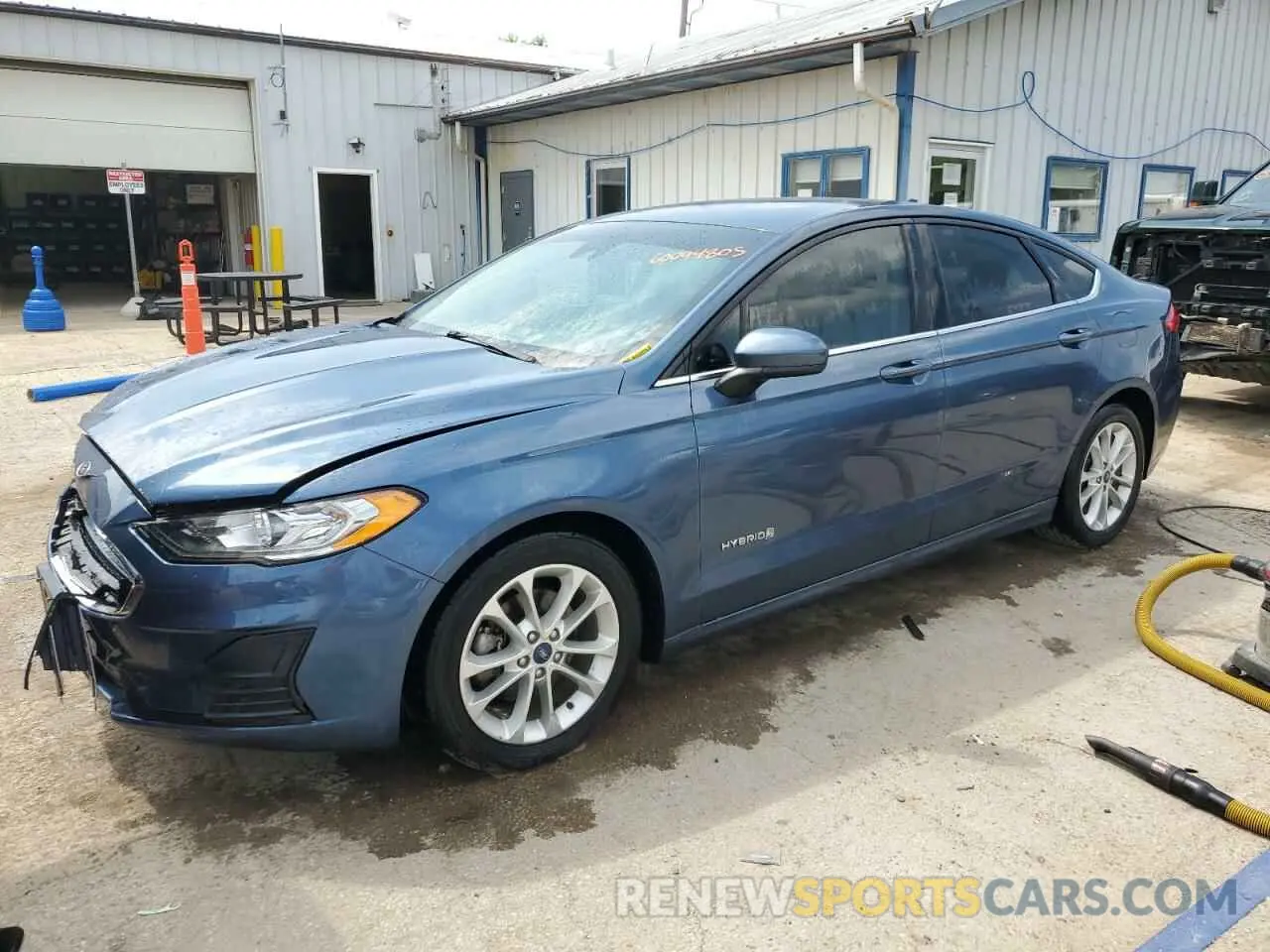 1 fotografías del automóvil dañado 3FA6P0LU9KR107657 FORD FUSION 2019