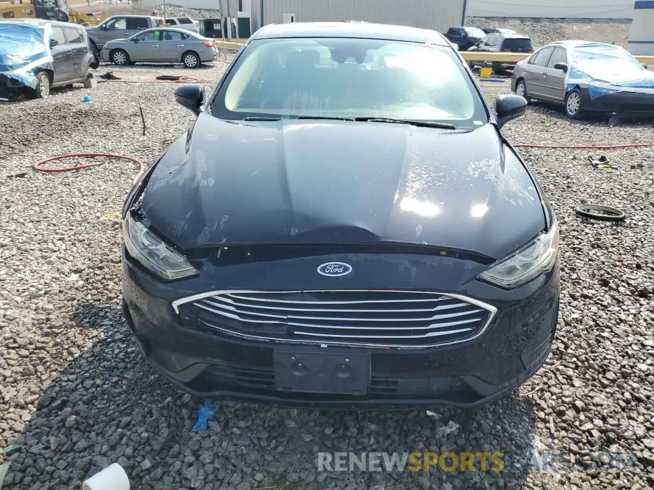 5 fotografías del automóvil dañado 3FA6P0LU9KR117248 FORD FUSION 2019