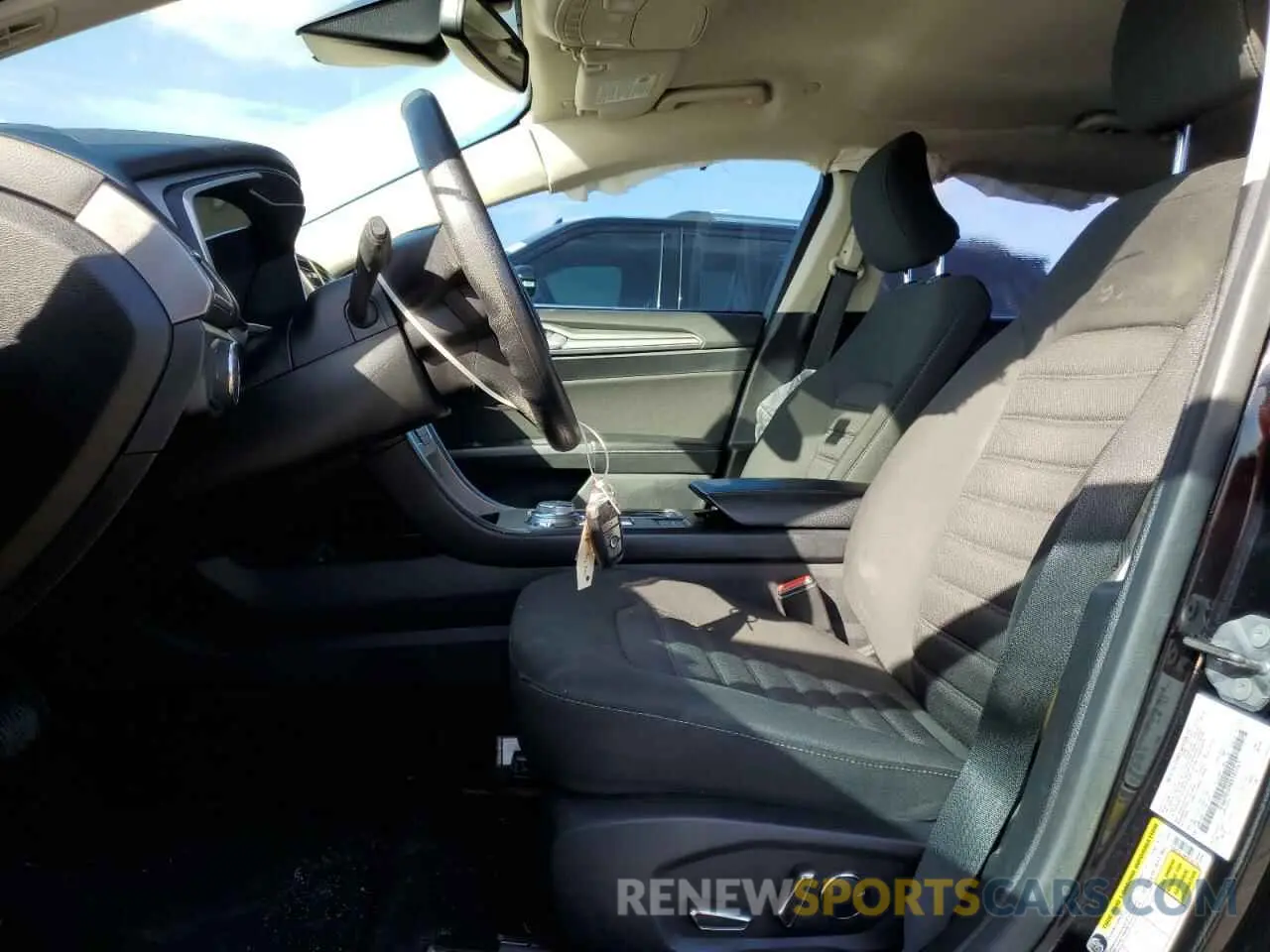 7 fotografías del automóvil dañado 3FA6P0LU9KR193763 FORD FUSION 2019