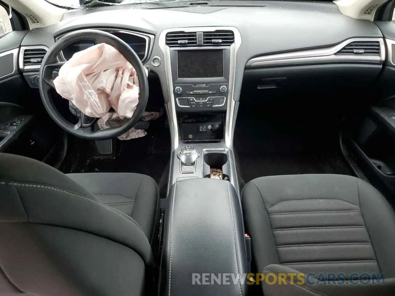 8 fotografías del automóvil dañado 3FA6P0LUXKR197921 FORD FUSION 2019