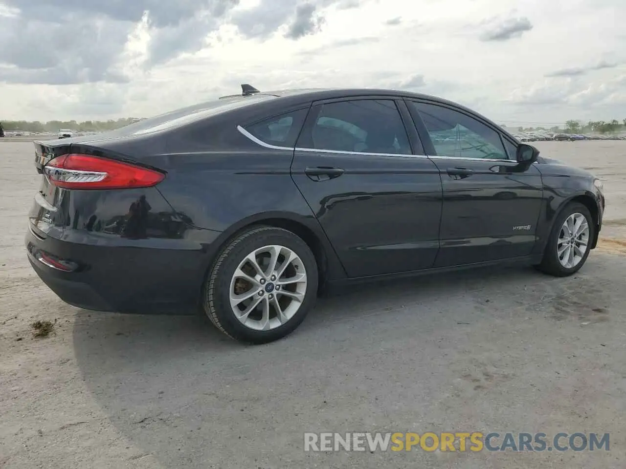 3 fotografías del automóvil dañado 3FA6P0LUXKR243750 FORD FUSION 2019