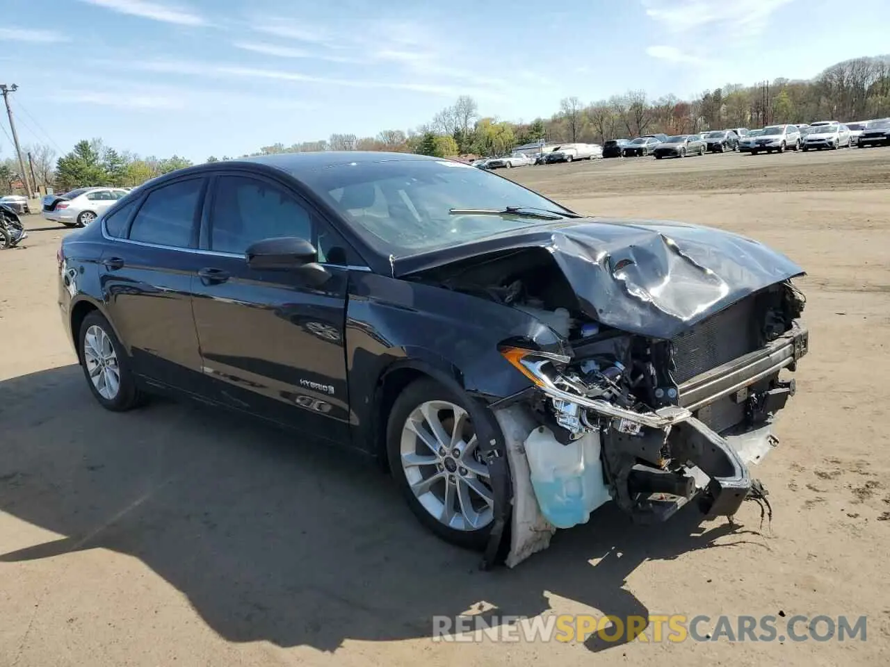 4 fotografías del automóvil dañado 3FA6P0LUXKR274464 FORD FUSION 2019