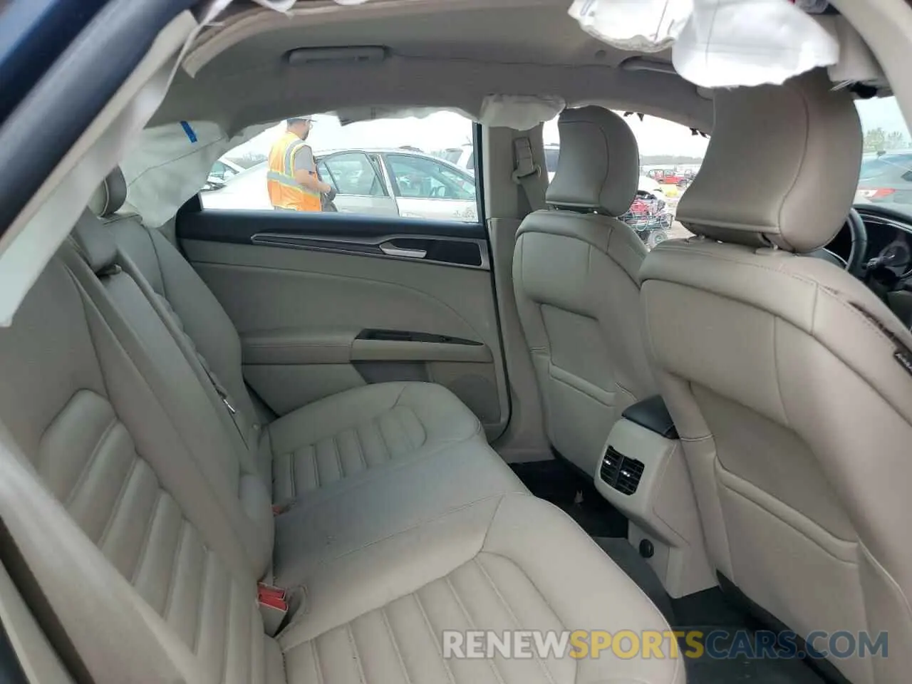 10 fotografías del automóvil dañado 3FA6P0MU2KR149697 FORD FUSION 2019