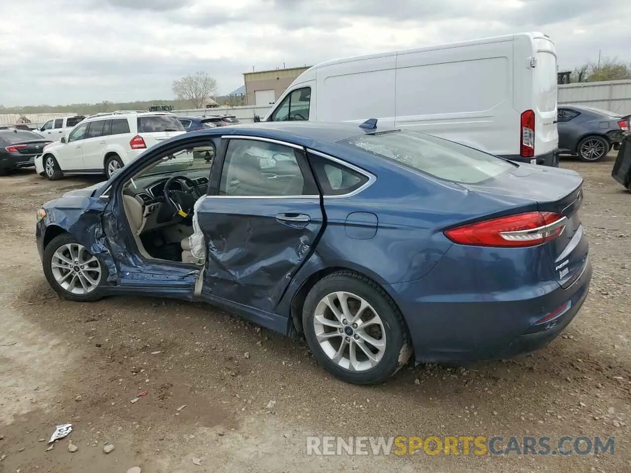 2 fotografías del automóvil dañado 3FA6P0MU2KR149697 FORD FUSION 2019