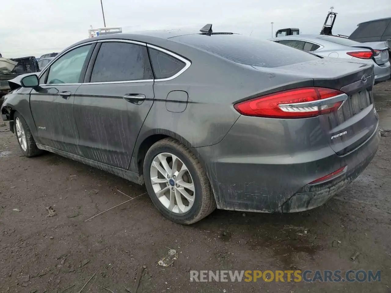 2 fotografías del automóvil dañado 3FA6P0MU3KR131144 FORD FUSION 2019