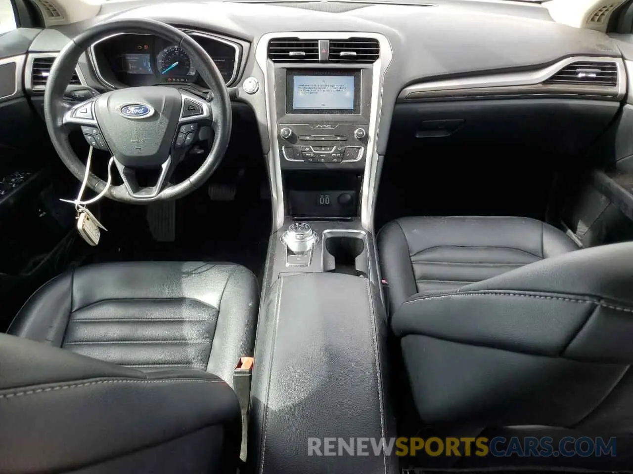 8 fotografías del automóvil dañado 3FA6P0MU3KR180750 FORD FUSION 2019