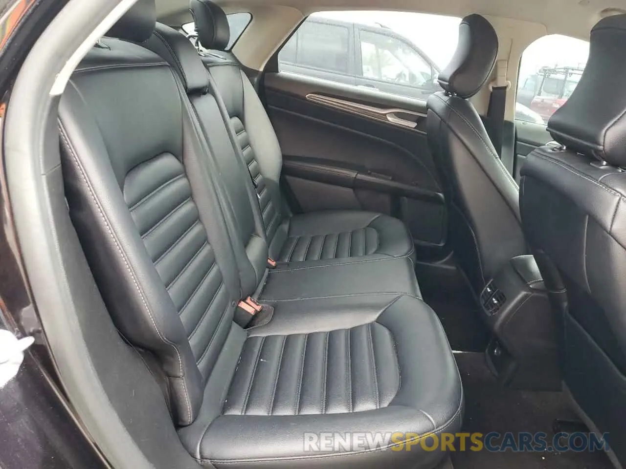 11 fotografías del automóvil dañado 3FA6P0MU7KR139828 FORD FUSION 2019