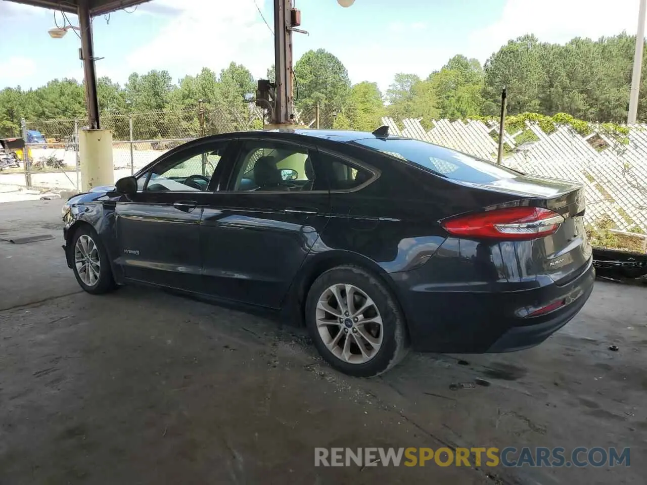 2 fotografías del automóvil dañado 3FA6P0MU8KR167010 FORD FUSION 2019