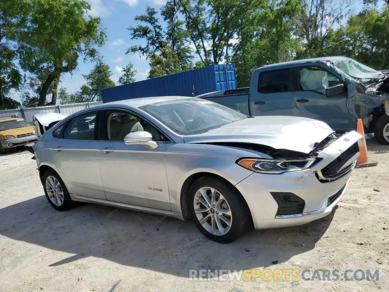 4 fotografías del automóvil dañado 3FA6P0MU8KR236052 FORD FUSION 2019