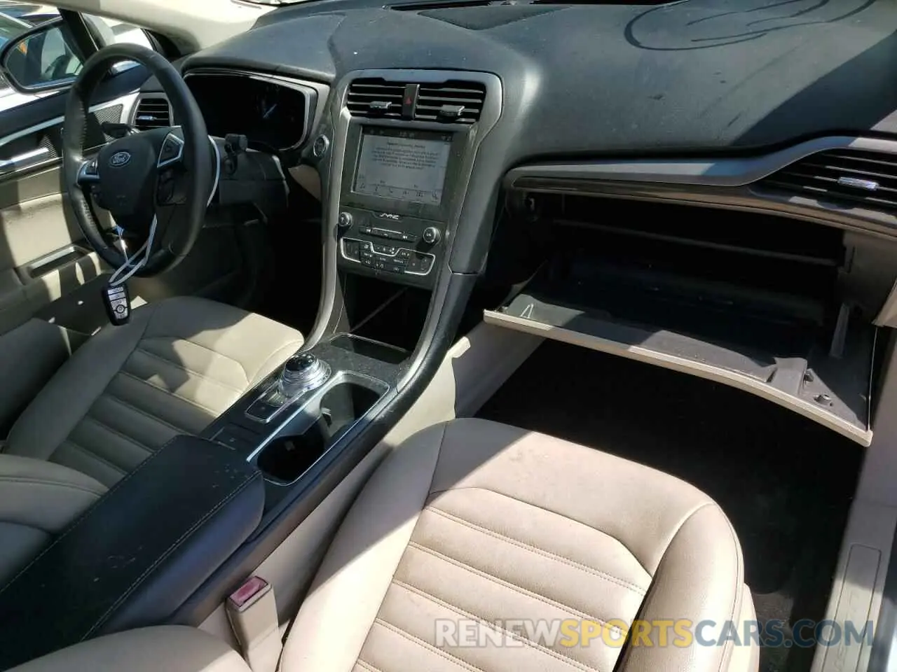 8 fotografías del automóvil dañado 3FA6P0MU8KR236052 FORD FUSION 2019