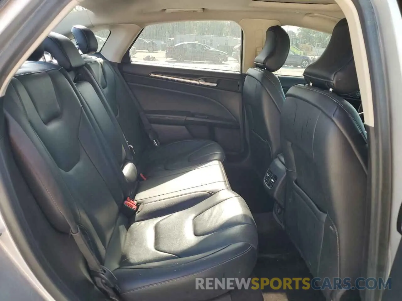 10 fotografías del automóvil dañado 3FA6P0RU1KR209297 FORD FUSION 2019
