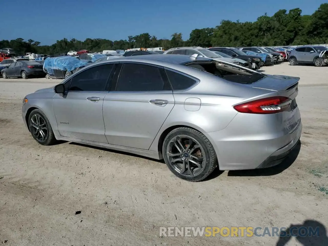 2 fotografías del automóvil dañado 3FA6P0RU1KR209297 FORD FUSION 2019