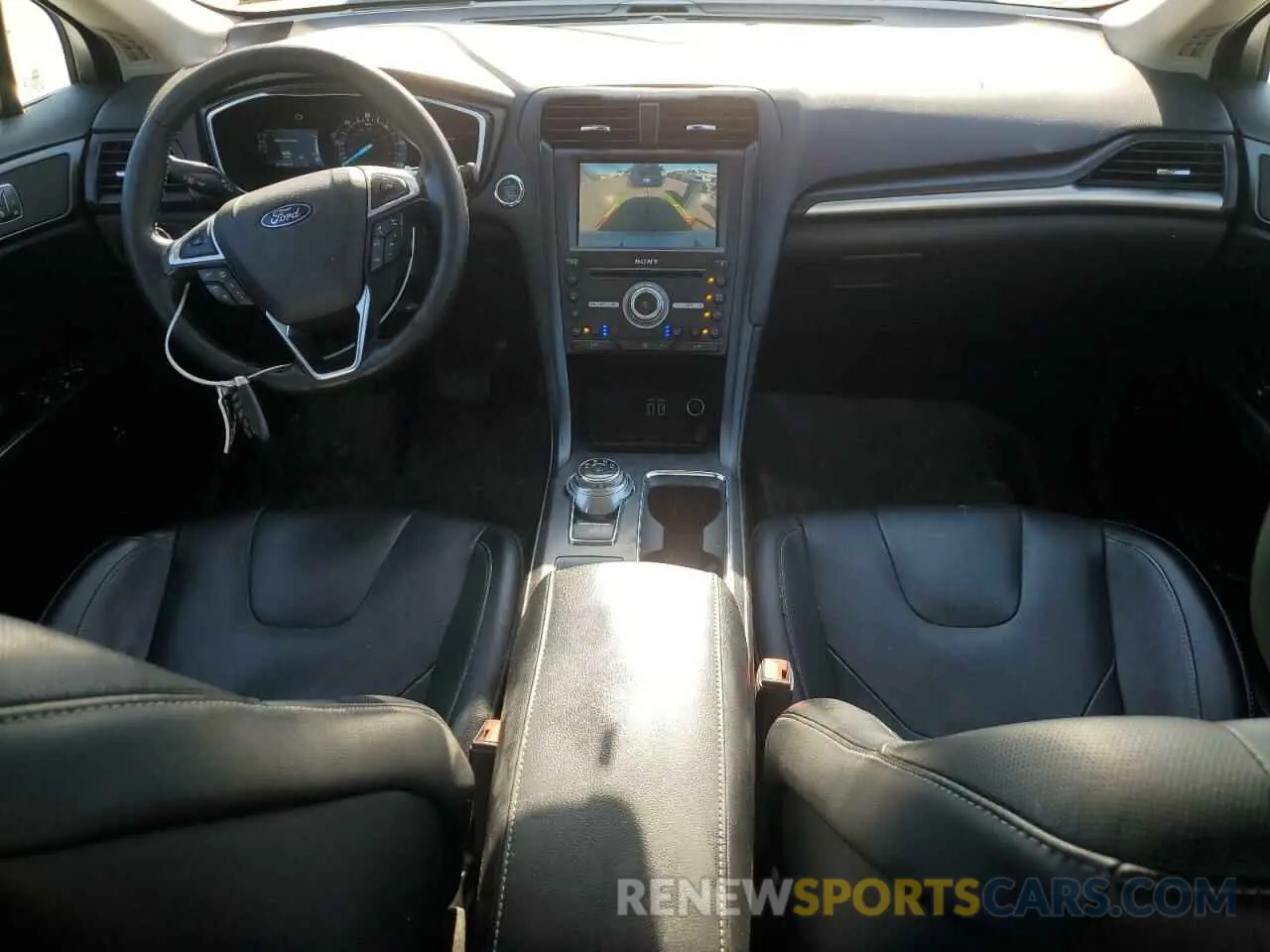 8 fotografías del automóvil dañado 3FA6P0RU1KR260816 FORD FUSION 2019
