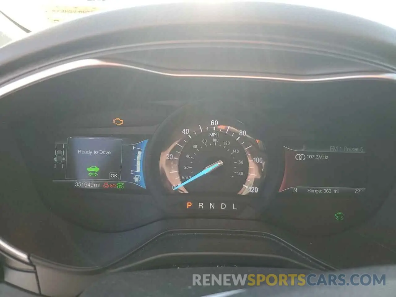 9 fotografías del automóvil dañado 3FA6P0RU1KR260816 FORD FUSION 2019