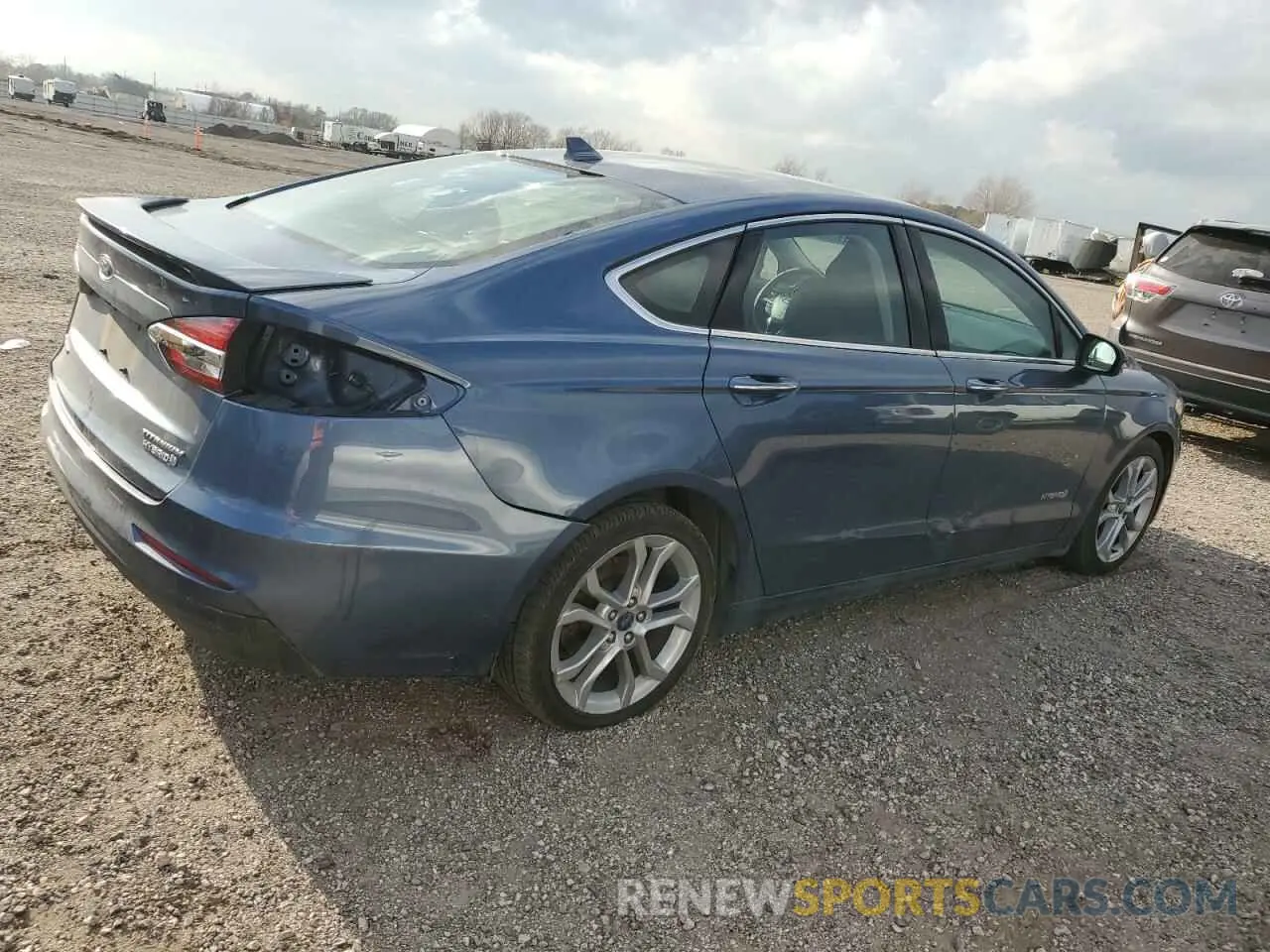 3 fotografías del automóvil dañado 3FA6P0RU3KR260316 FORD FUSION 2019