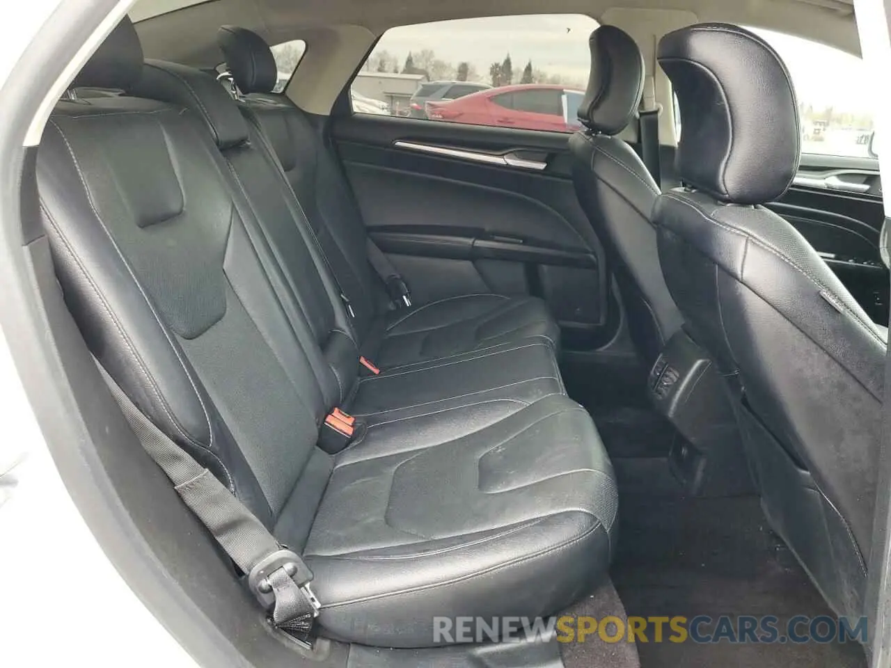 10 fotografías del automóvil dañado 3FA6P0RU4KR135843 FORD FUSION 2019