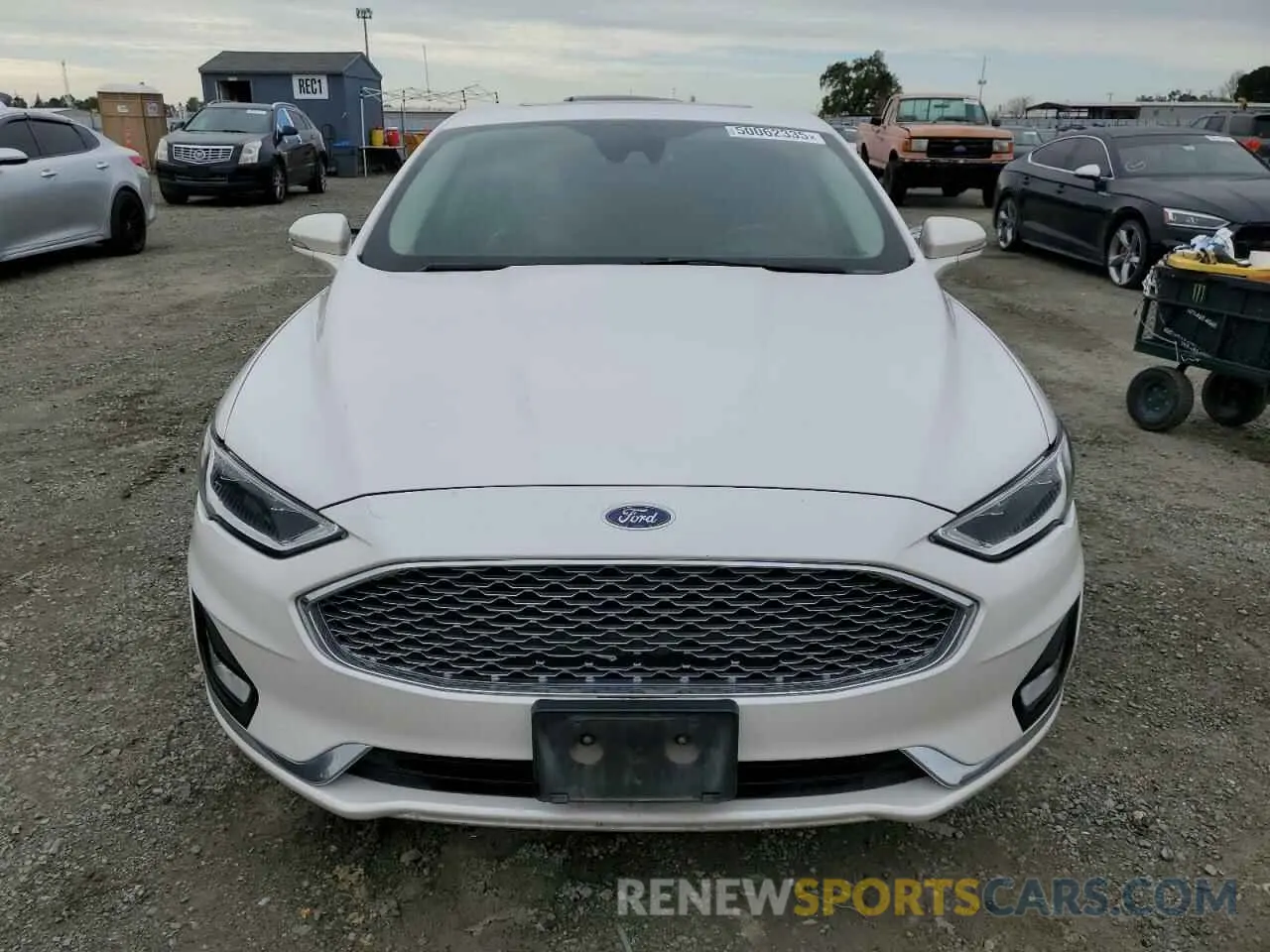 5 fotografías del automóvil dañado 3FA6P0RU4KR135843 FORD FUSION 2019