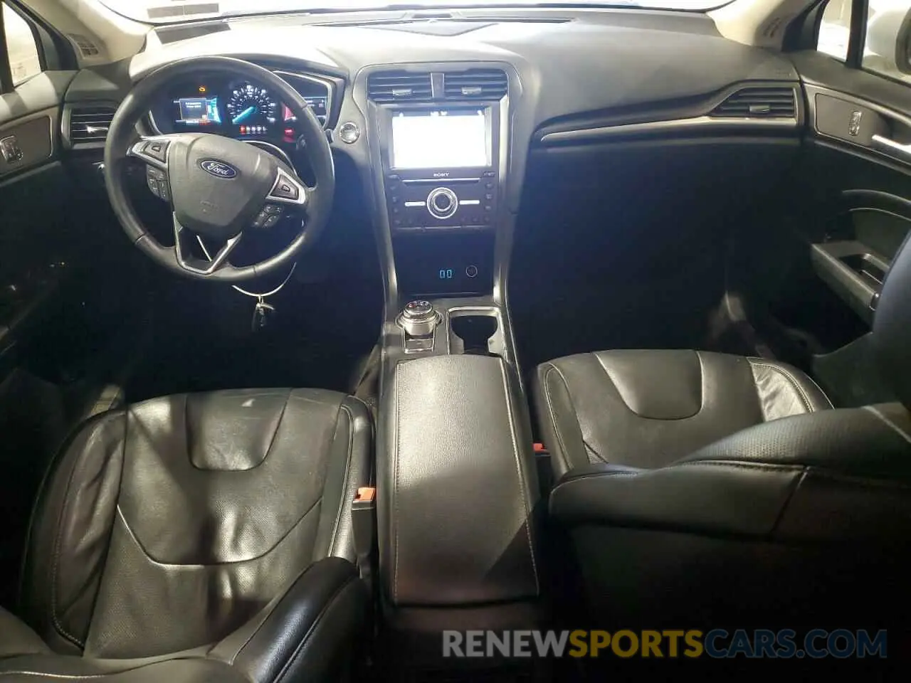8 fotografías del automóvil dañado 3FA6P0RU5KR138895 FORD FUSION 2019
