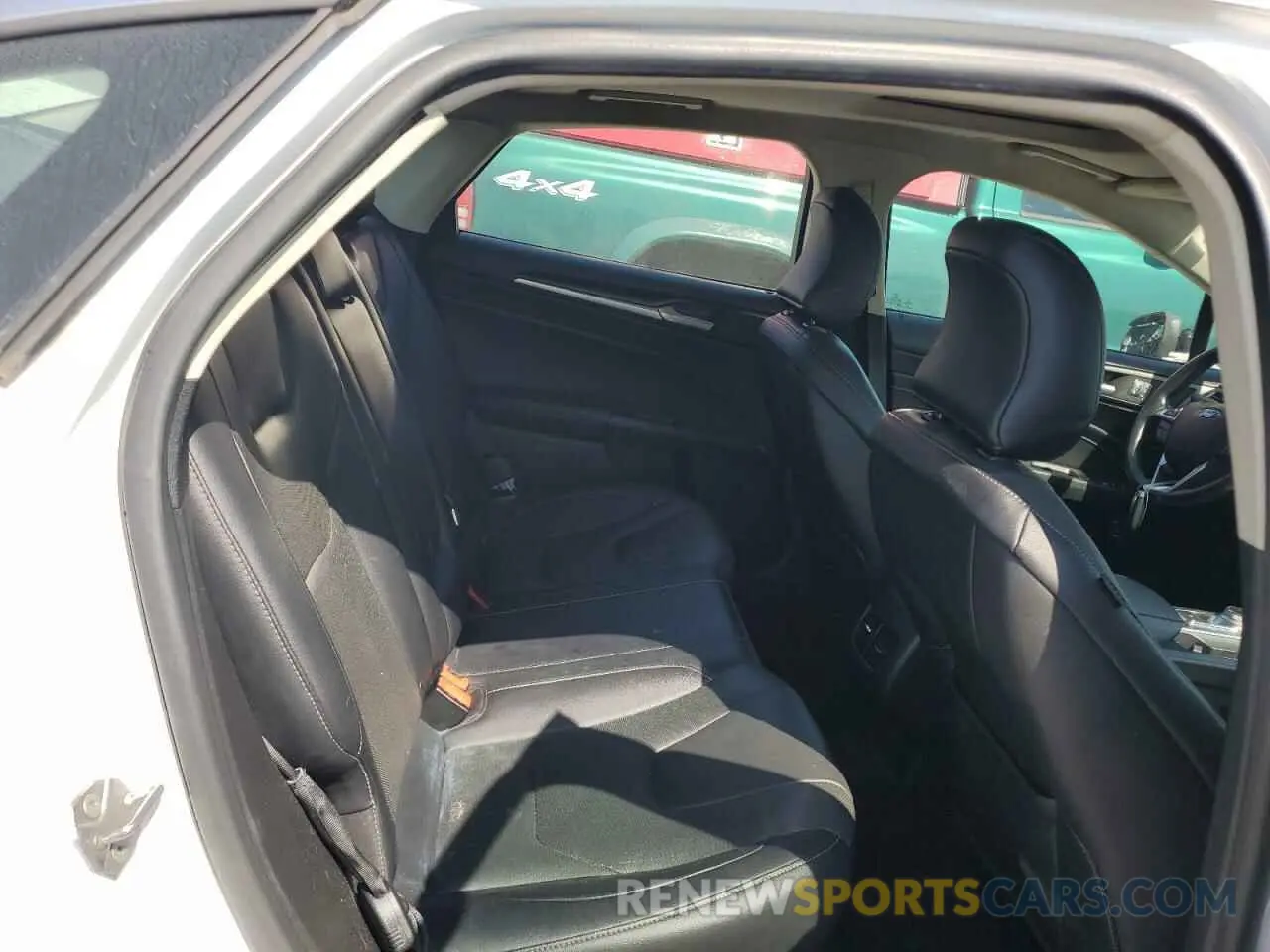 10 fotografías del automóvil dañado 3FA6P0RU5KR277649 FORD FUSION 2019