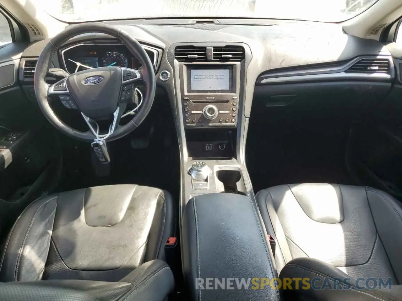 8 fotografías del automóvil dañado 3FA6P0RU5KR277649 FORD FUSION 2019