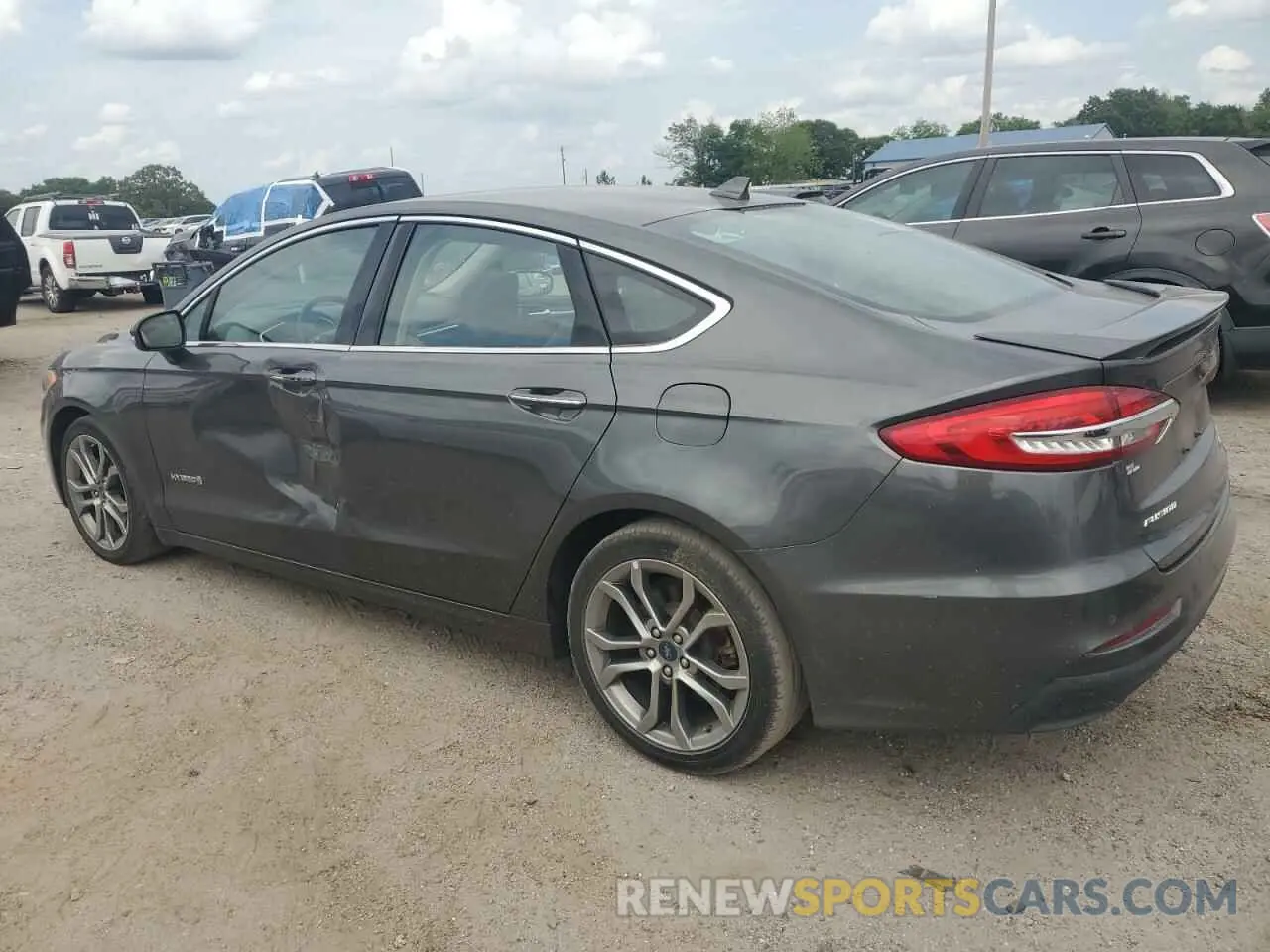 2 fotografías del automóvil dañado 3FA6P0RU6KR106828 FORD FUSION 2019
