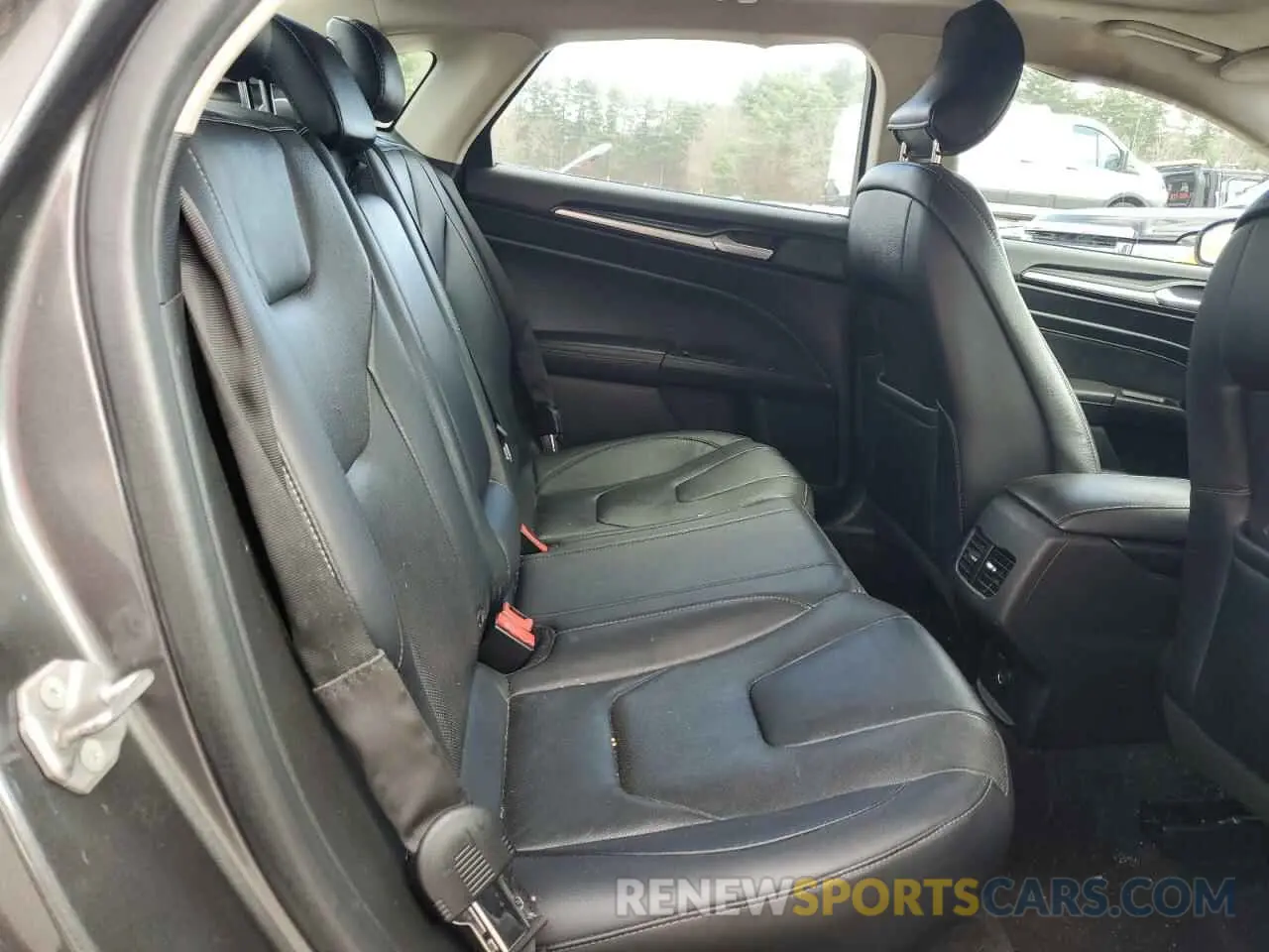10 fotografías del automóvil dañado 3FA6P0RU8KR107012 FORD FUSION 2019