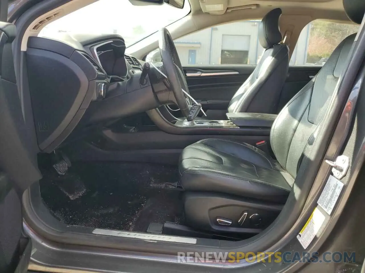 7 fotografías del automóvil dañado 3FA6P0RU8KR107012 FORD FUSION 2019