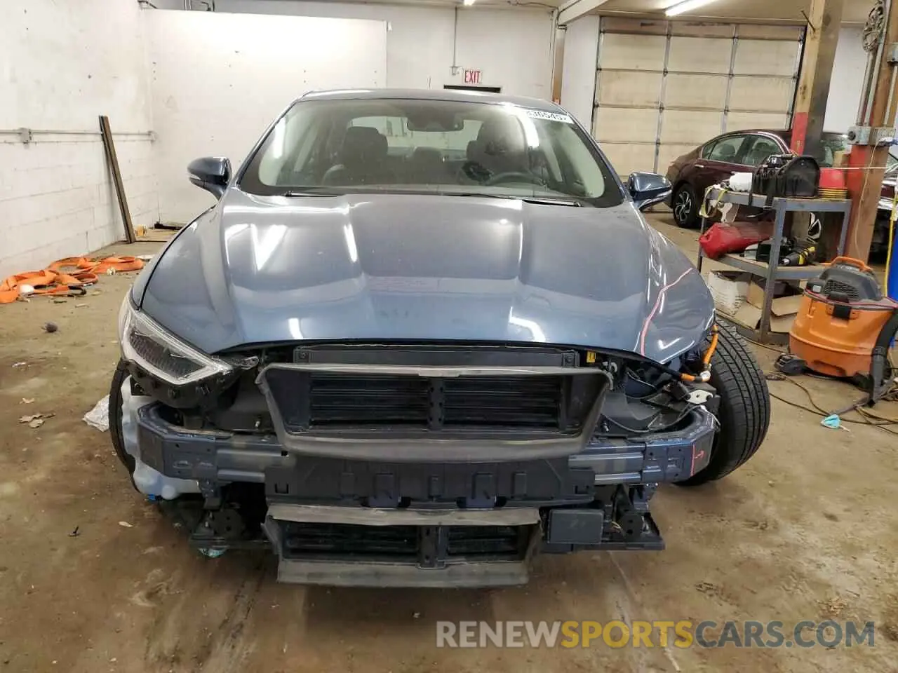 5 fotografías del automóvil dañado 3FA6P0SU1KR191541 FORD FUSION 2019