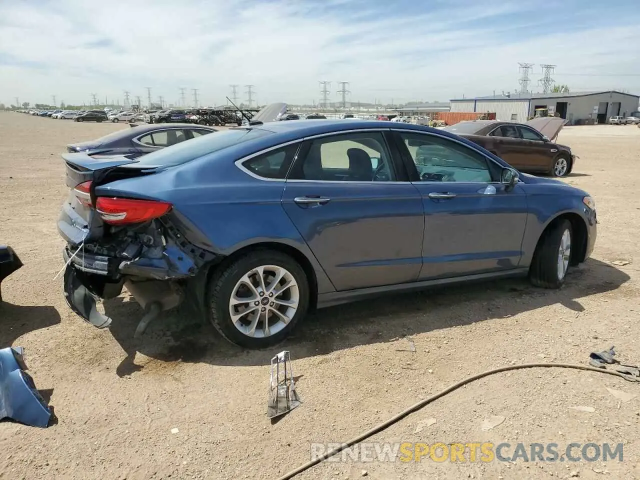 3 fotografías del automóvil dañado 3FA6P0SU2KR236244 FORD FUSION 2019
