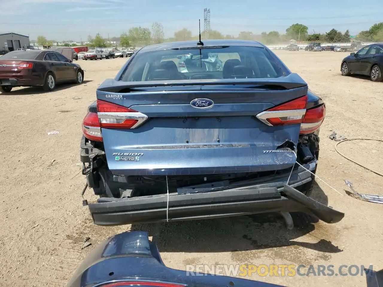 6 fotografías del automóvil dañado 3FA6P0SU2KR236244 FORD FUSION 2019