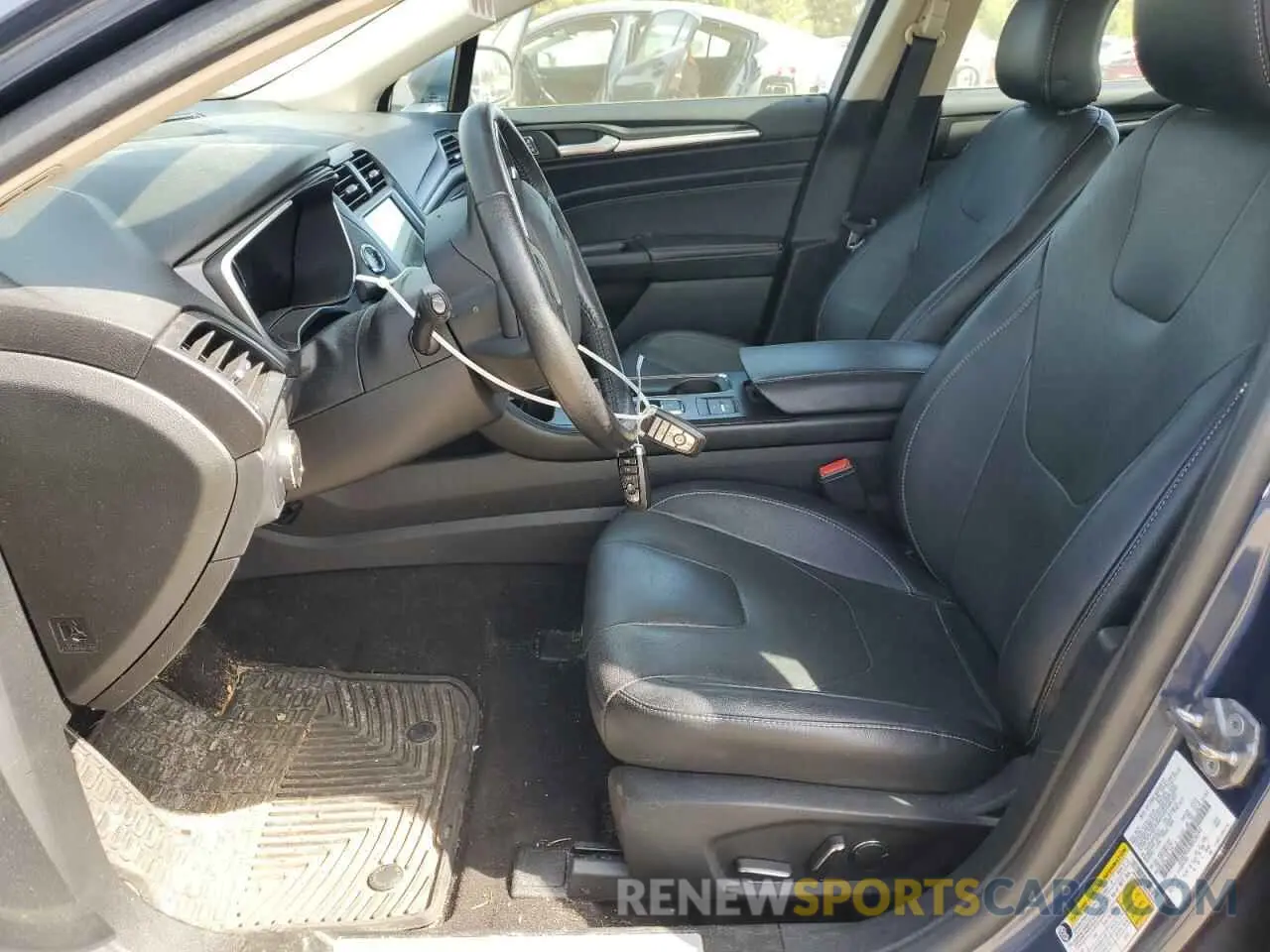 7 fotografías del automóvil dañado 3FA6P0SU2KR236244 FORD FUSION 2019