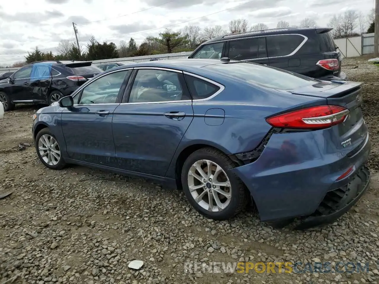 2 fotografías del automóvil dañado 3FA6P0SU6KR146448 FORD FUSION 2019