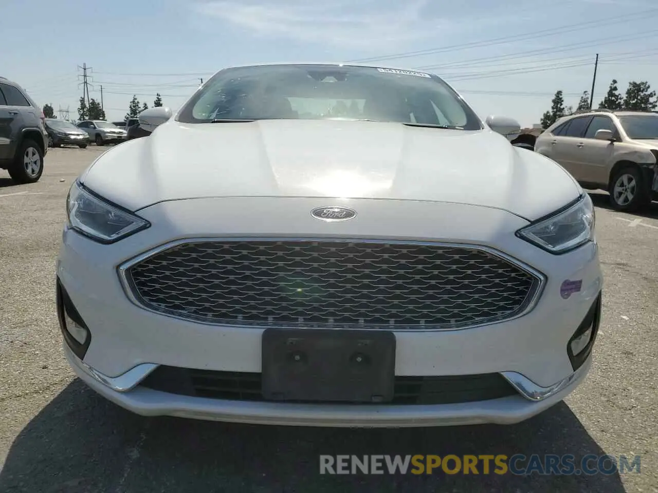 5 fotografías del automóvil dañado 3FA6P0SU6KR183595 FORD FUSION 2019