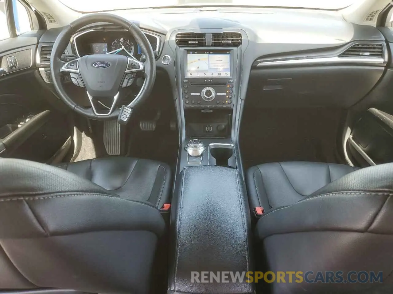 8 fotografías del automóvil dañado 3FA6P0SU6KR183595 FORD FUSION 2019