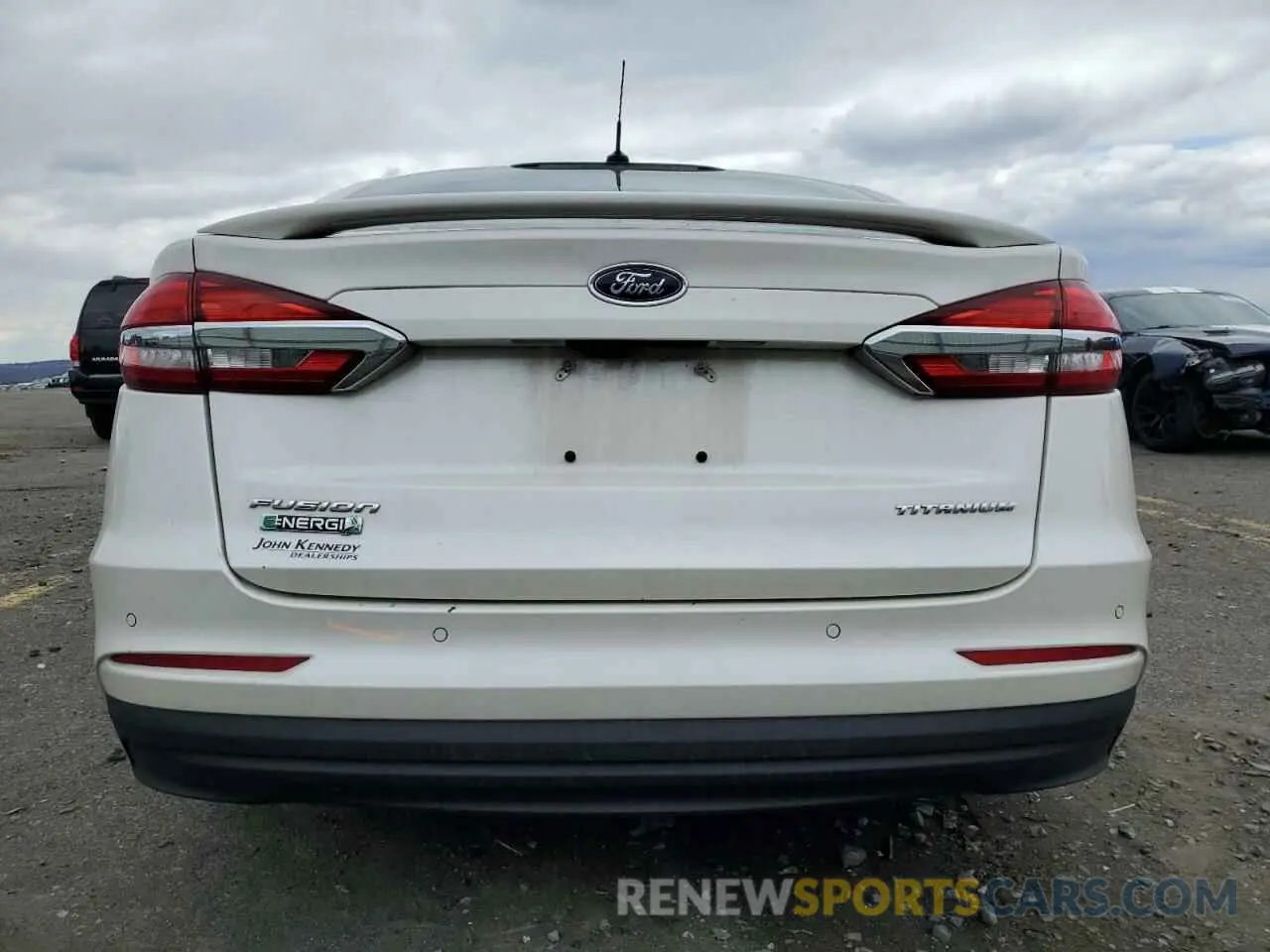 6 fotografías del automóvil dañado 3FA6P0SU6KR213095 FORD FUSION 2019