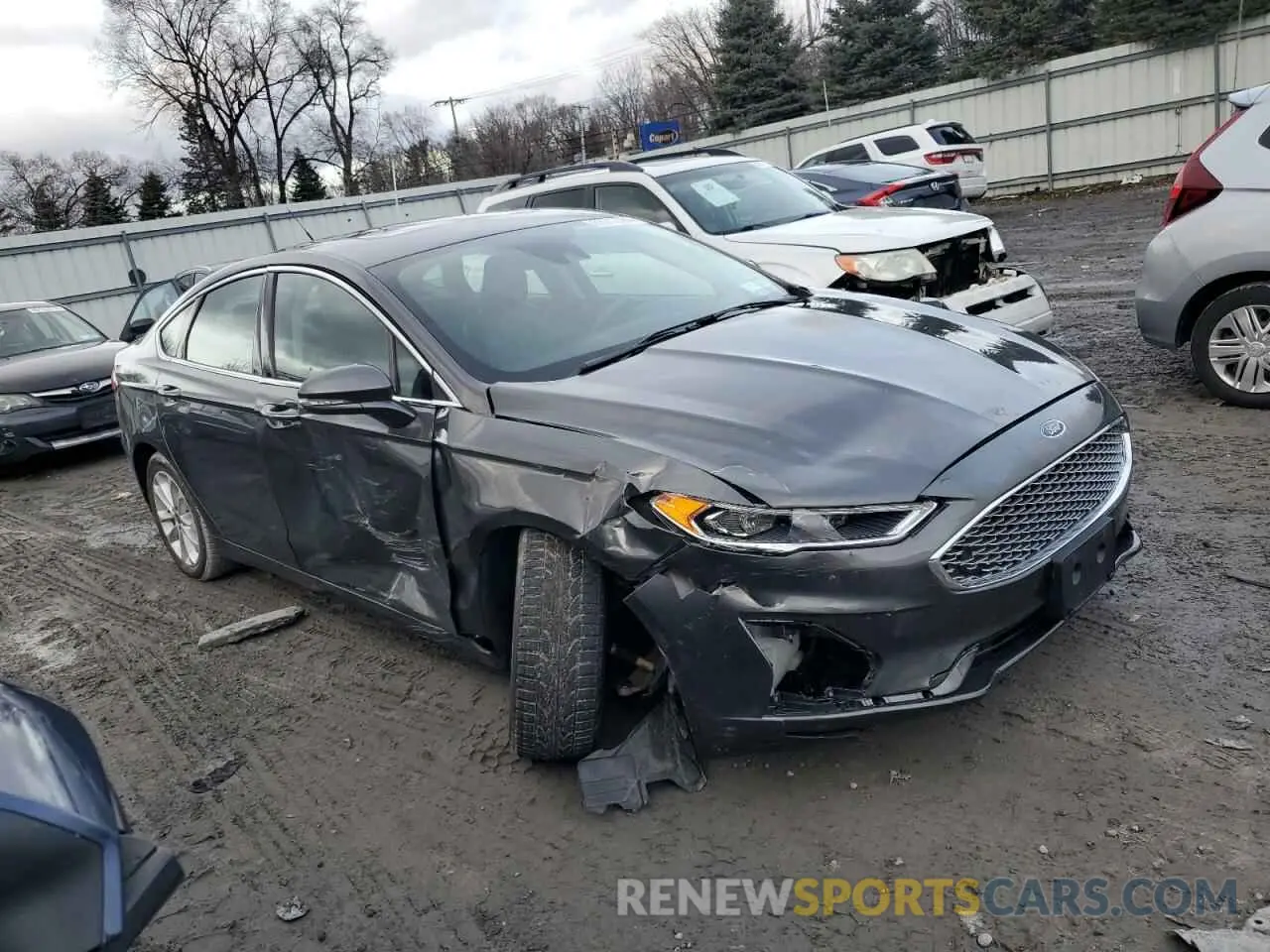 4 fotografías del automóvil dañado 3FA6P0SU9KR212796 FORD FUSION 2019