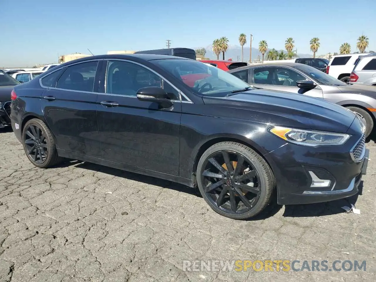 4 fotografías del automóvil dañado 3FA6P0SU9KR251811 FORD FUSION 2019