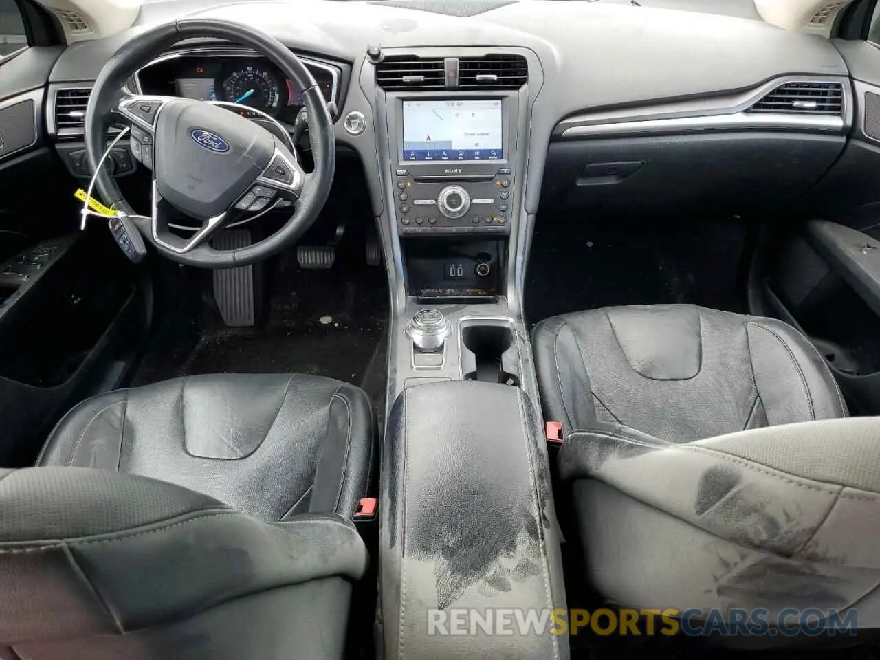8 fotografías del automóvil dañado 3FA6P0SU9KR251811 FORD FUSION 2019