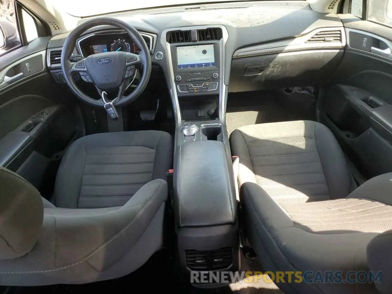 8 fotografías del automóvil dañado 3FA6P0T90KR260360 FORD FUSION 2019